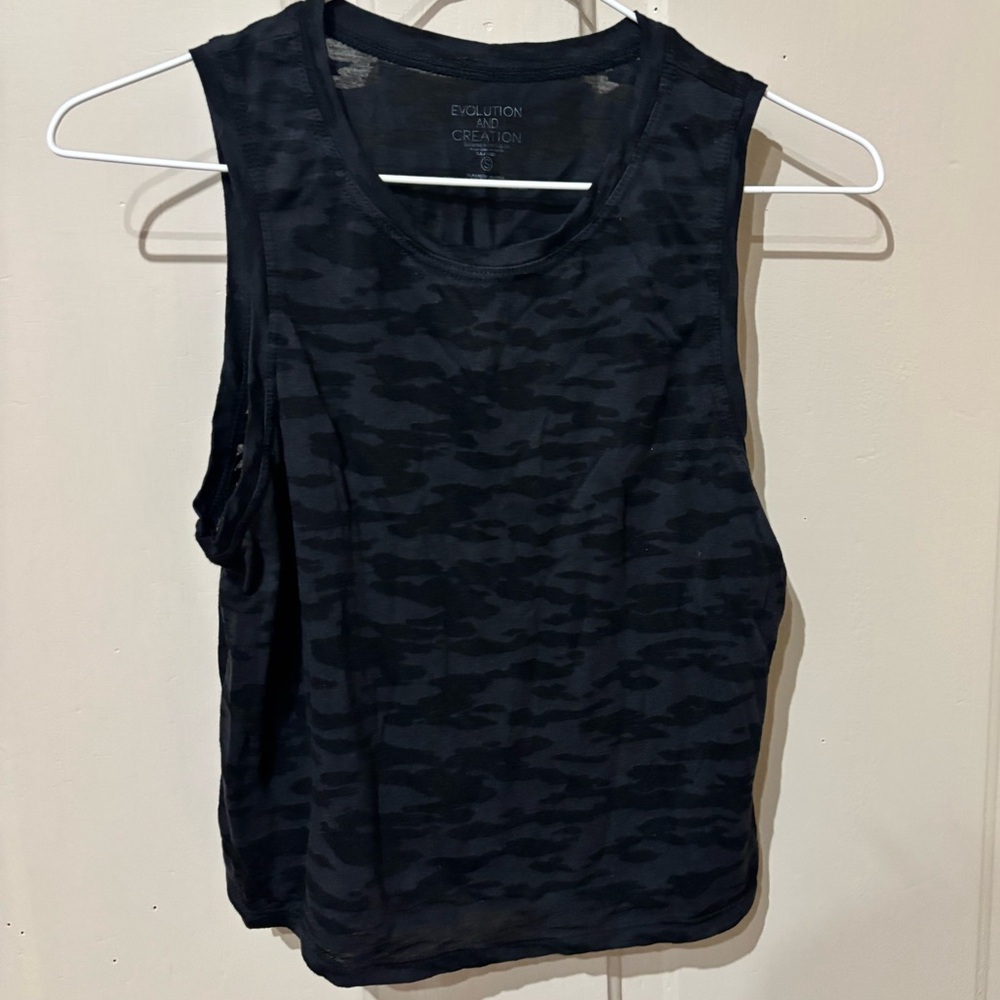 Black Athletic Crop Top